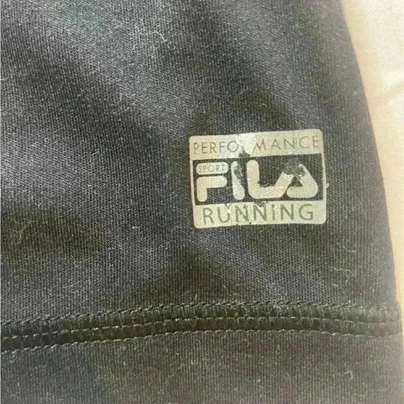 Fila Sport Women’s Workout Activewear Short Sleeve Shirt Size XS Black - Picture 5 of 6